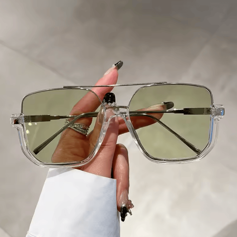 Swavor by Dreonte Clear-Light Green Face Card Frames™