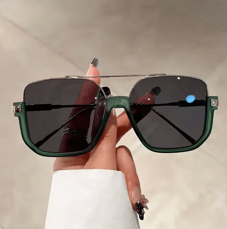 Swavor by Dreonte Green-Black Face Card Frames™