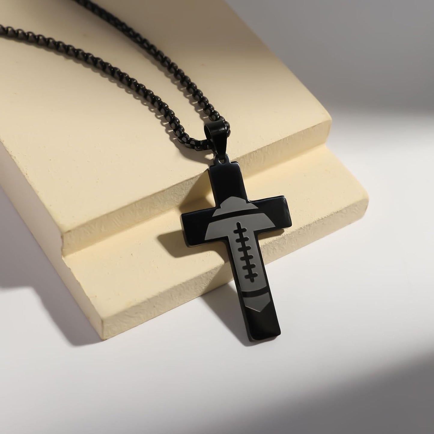 Faith n Football™ – Colgante de cruz